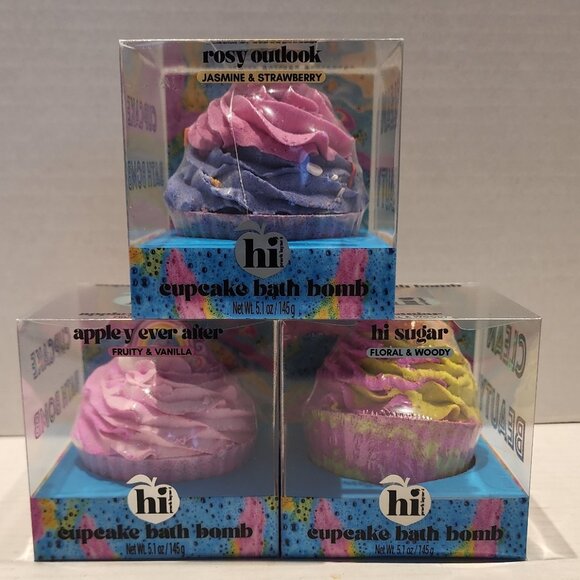 New Set of 3 Cupcake Bath Bombs - Floral/Woody, Fruity/Vanilla, Jasmine/Strawber - Picture 1 of 5